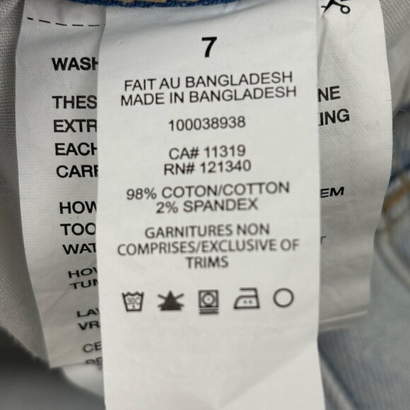 Garage Distressed Cuffed Girlfriend Women's size 7 Light Wash Blue Denim jeans - Picture 3 of 4